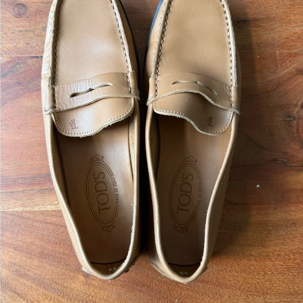 Tod's Tan Leather Loafers for Men Size 38
